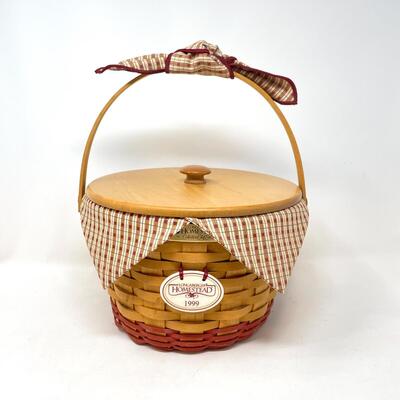 LONGABERGER 1999 COLLECTORâ€™S CLUB HOMESTEAD BASKET W/LID