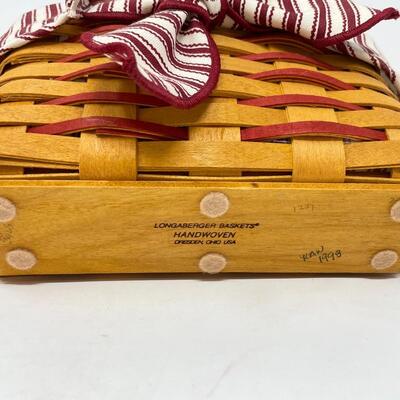 LONGABERGER 1998 SWEETHEART â€œPICTURE PERFECTâ€ BASKET