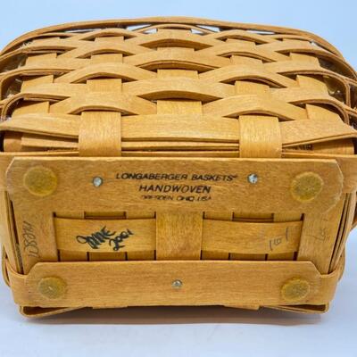 LONGABERGER 2001 SMALL COMFORTS BASKET