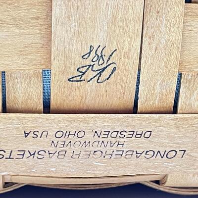 LONGABERGER 1998 LAUNDRY BASKET W/ LID
