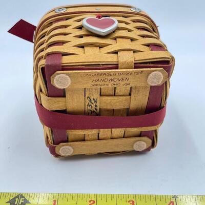 LONGABERGER 2002 SWEETHEART â€œSWEETEST GIFTâ€ BASKET