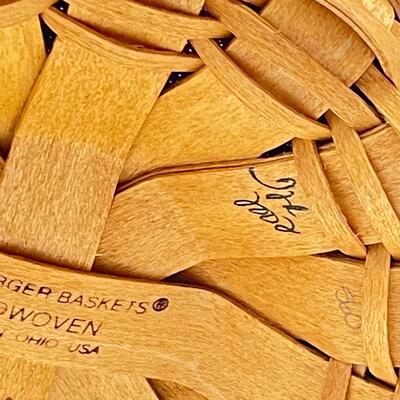 LONGABERGER 2002 SAFFRON BASKET