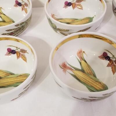Lot #16  Set of 8 Royal Worcester "Evesham" bowls - England