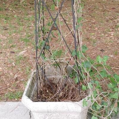 #105 Ornate Garden Planters 