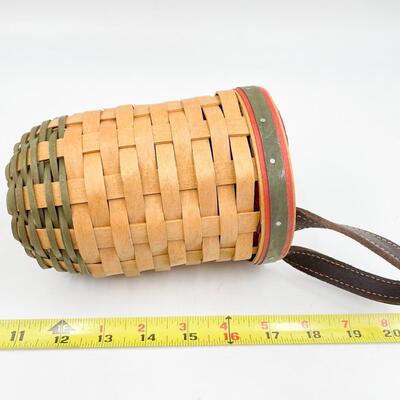 LONGABERGER 2002 â€œSANTAâ€™S HELPERâ€ GATEHOUSE BASKET