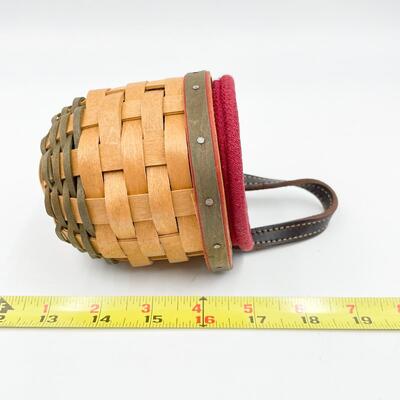 LONGABERGER 2002 SMALL â€œSANTAâ€™S HELPERâ€ GATEHOUSE BASKET