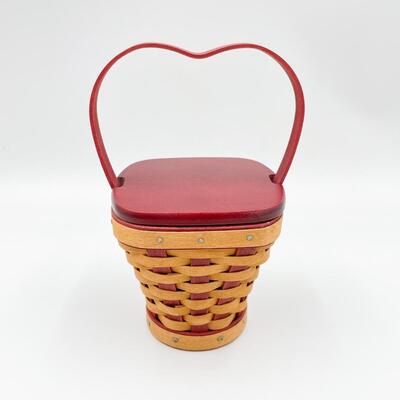 LONGABERGER 2007 SWEETHEART â€œHEARTâ€™S DELIGHTâ€ BASKET
