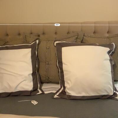 King Bed w/ Head Board
