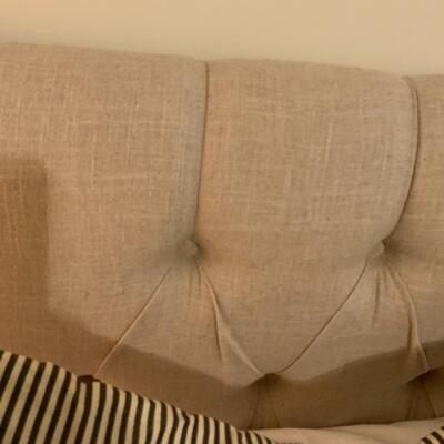 King Bed w/ Head Board