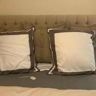 King Bed w/ Head Board