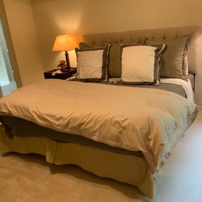 King Bed w/ Head Board