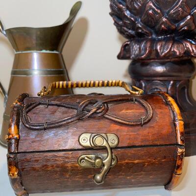 #125 Beautiful Lot Of Home Accents