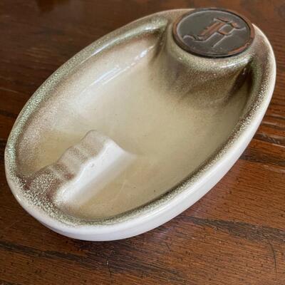 LOT 16 - No. 1945, The Hyde Park, Oval Ashtray, Roseville Pottery 
