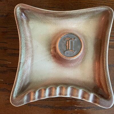 LOT 18 - No. 1990, The Hyde Park, Square Ashtray, Roseville Pottery 
