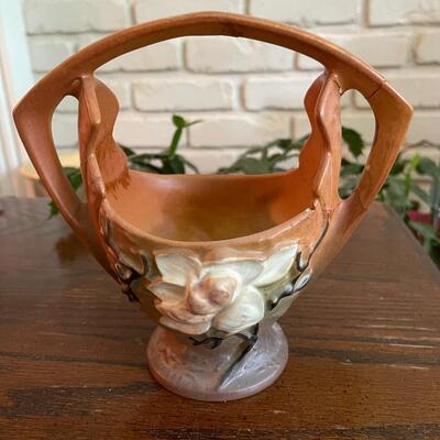 LOT 21 - 383-7, Magnolia, Roseville Pottery, Basket