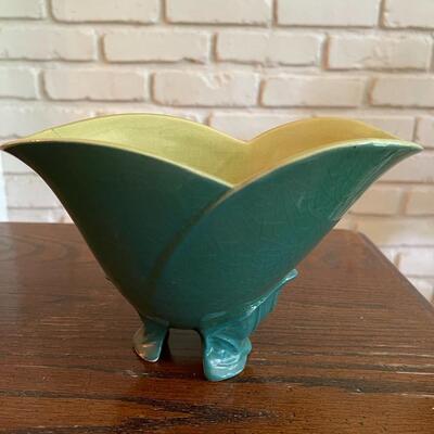 LOT 23 - 1009-8, Mayfair, Roseville Pottery, Footed Bowl 