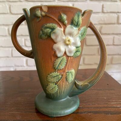 LOT 30 - 982-7, White Rose Double Handled Vase, Roseville Pottery