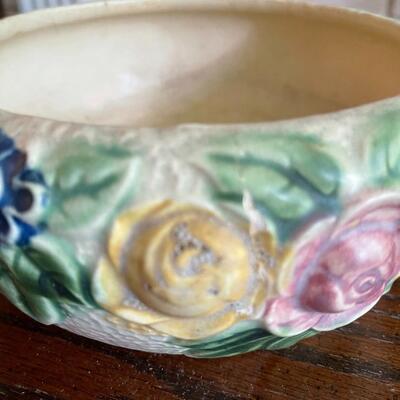 LOT 34 - Rozane Bowl, Roseville Pottery, 1917