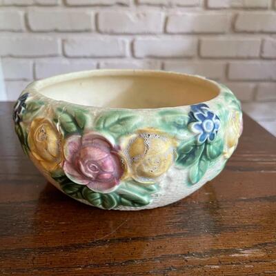 LOT 34 - Rozane Bowl, Roseville Pottery, 1917