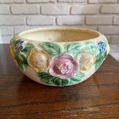 LOT 34 - Rozane Bowl, Roseville Pottery, 1917