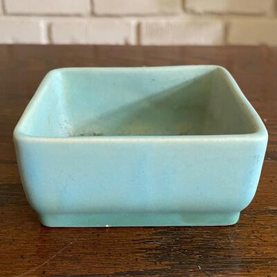 LOT 37 - 740, Cigarette Box, Roseville Pottery