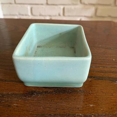LOT 37 - 740, Cigarette Box, Roseville Pottery