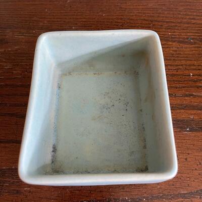 LOT 37 - 740, Cigarette Box, Roseville Pottery
