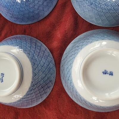 Lot 1: Blue & White Rice Bowls (6)
