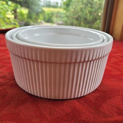 Lot 15: Cordon Bleu Nesting Bowls