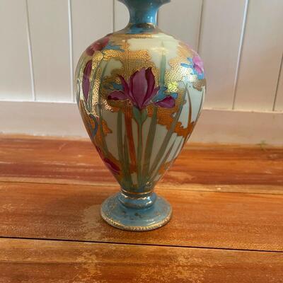 LOT 40 - Japanese Porcelain Vase, Floral Design