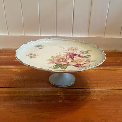 LOT 41 - 6103, Arnart Creations, Renee Hand Painted, Cake Stand