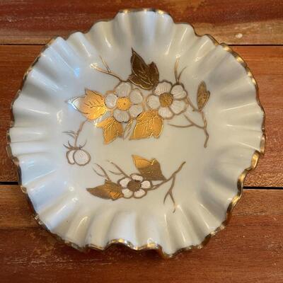 LOT 45 - Trinket Dishes/Small Plates, Arnart Creations, Set of Four