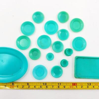 MARX TOYS DOLL HOUSE FURNITURE AND MINIATURES BUNDLE