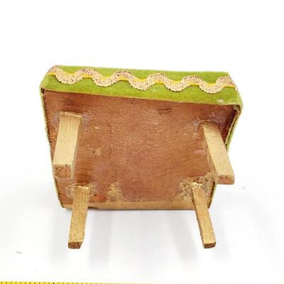 MARX TOYS DOLL HOUSE FURNITURE AND MINIATURES BUNDLE
