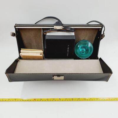 POLAROID AUTOMATIC 250 LAND CAMERA WITH ACCESSORIES AND POLAROID CARRYING CASE
