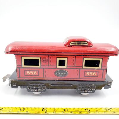 VINTAGE O GAUGE TINPLATE PREWAR MARX TRAIN NEW YORK CENTRAL NO. 556 CABOOSE CAR 