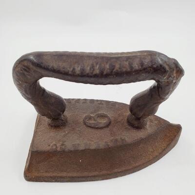 VINTAGE IRON