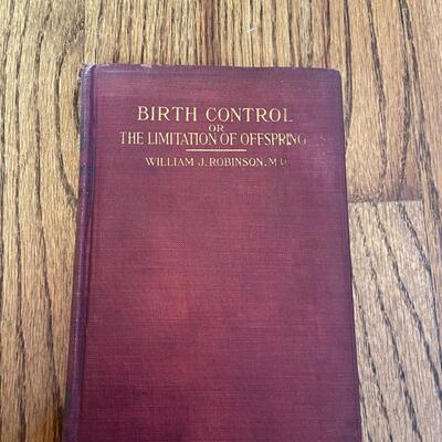 LOT 94 - Medical Books, Vintage (5 books), 1916-1940
