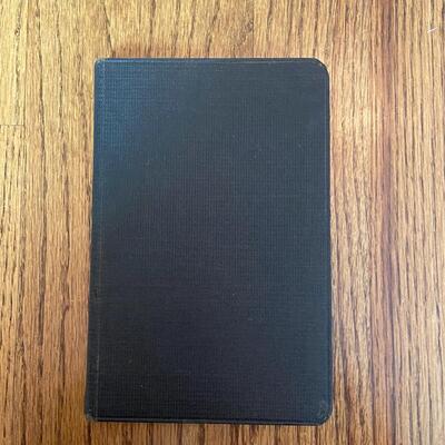 LOT 98 - The Apocrypha, Oxford University Press, Vintage, 1945