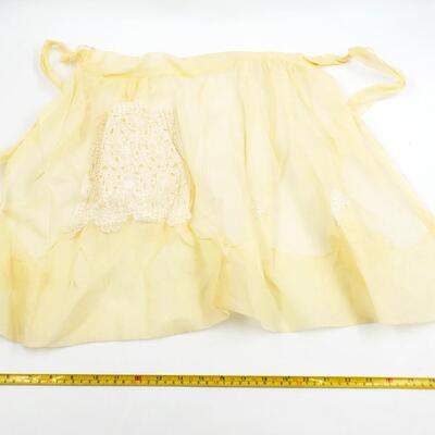VERY PRETTY VINTAGE SHEER YELLOW APRON WITH FLORAL POCKET