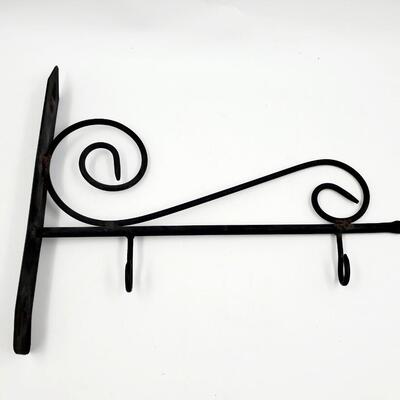 DECORATIVE METAL SIGN HOLDER OR PLANT HANGER