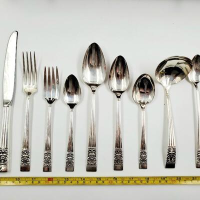 ONEIDA SILVERPLATE "CORONATION" SET WITH BOX