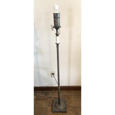 VINTAGE METAL FLOOR LAMP BASE