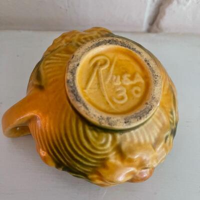 LOT 38 - 3c Peony, Creamer, Roseville Pottery, 1942