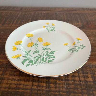 LOT 79 - Surrey Buttercups China, Crown Sterling England, 12 pieces