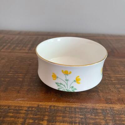 LOT 79 - Surrey Buttercups China, Crown Sterling England, 12 pieces
