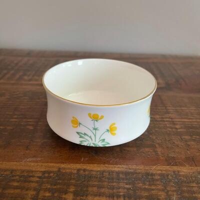 LOT 79 - Surrey Buttercups China, Crown Sterling England, 12 pieces
