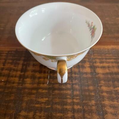 LOT 82 - Tea Cups and Saucers, Imperial China, Vintage Noritake, Japan, 11 pieces