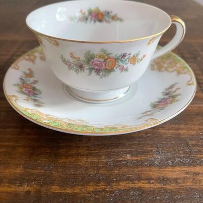 LOT 82 - Tea Cups and Saucers, Imperial China, Vintage Noritake, Japan, 11 pieces