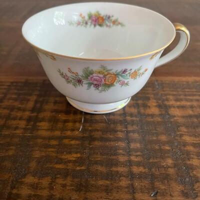 LOT 82 - Tea Cups and Saucers, Imperial China, Vintage Noritake, Japan, 11 pieces